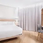 Hotell Moov Oriente