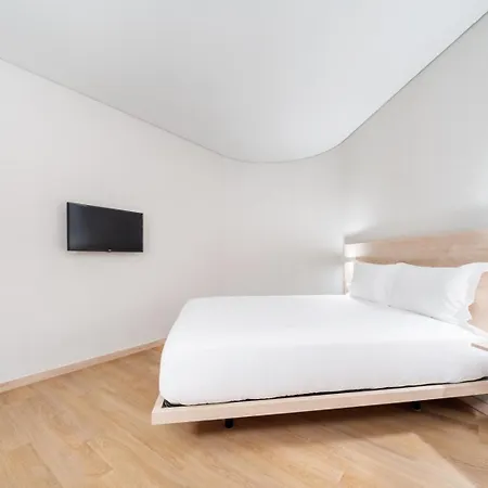 Moov Oriente Отель