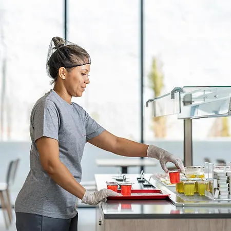 Отель Moov Oriente 2*