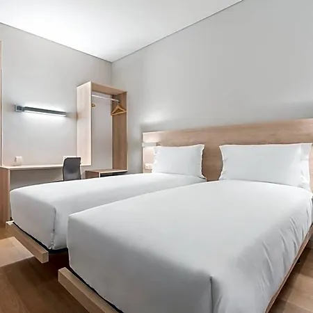 Moov Oriente Hotel 3*